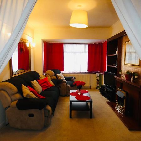 Spacious 3 Bed House With Parking & Good Transport South Norwood Esterno foto