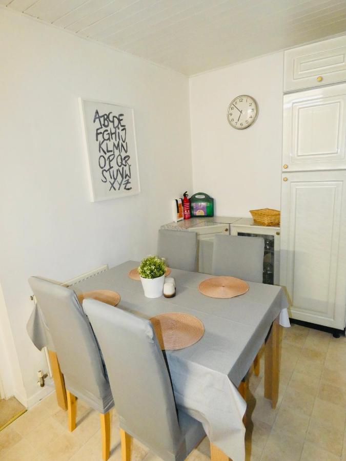 Spacious 3 Bed House With Parking & Good Transport South Norwood Esterno foto