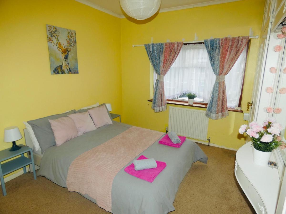 Spacious 3 Bed House With Parking & Good Transport South Norwood Esterno foto