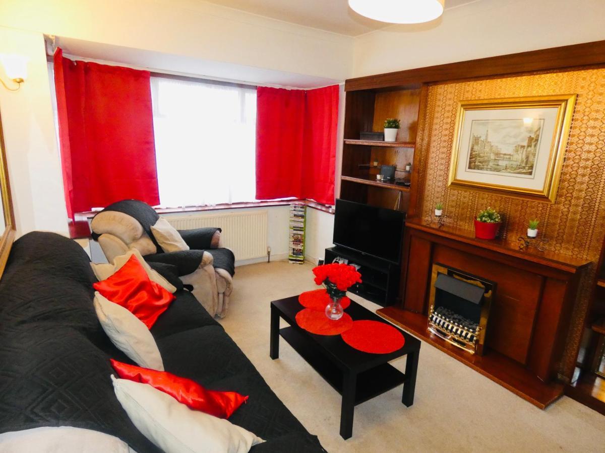 Spacious 3 Bed House With Parking & Good Transport South Norwood Esterno foto