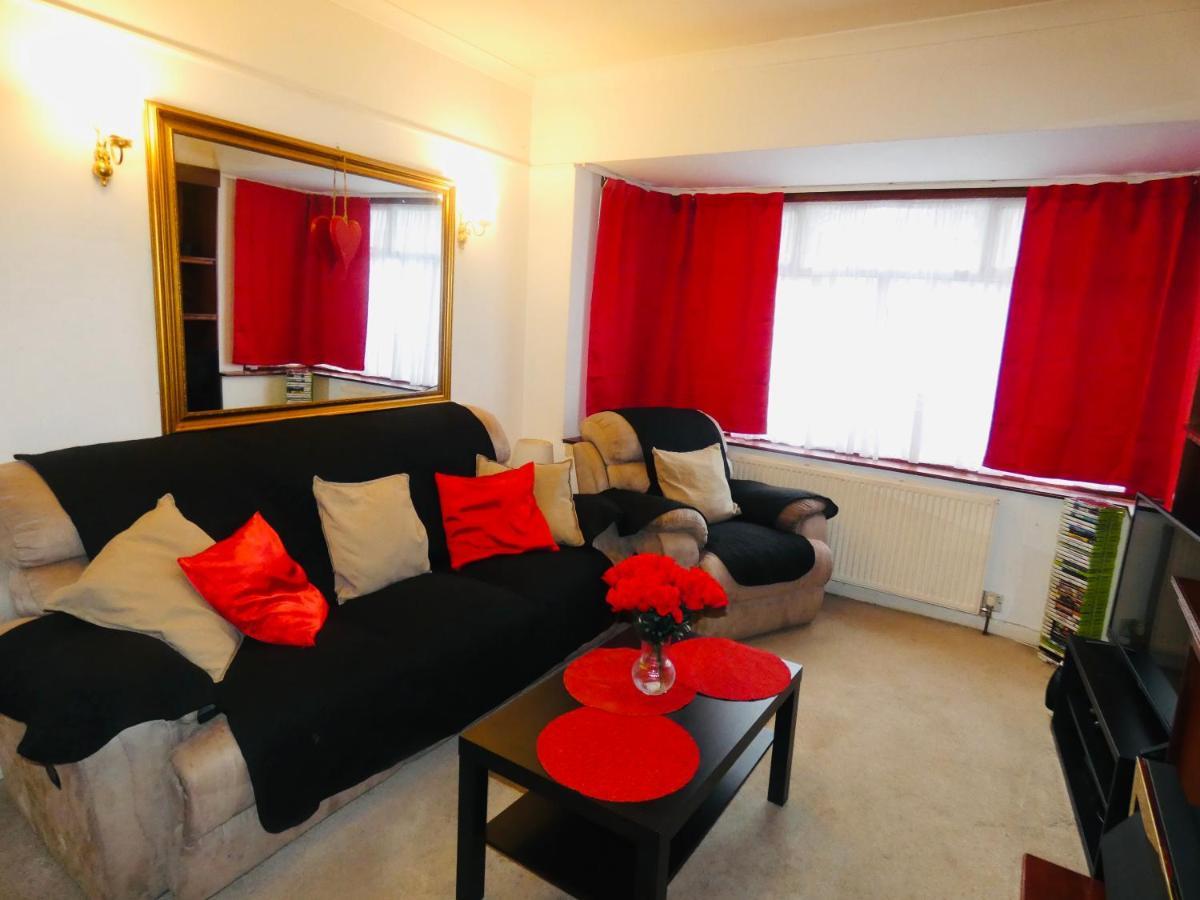 Spacious 3 Bed House With Parking & Good Transport South Norwood Esterno foto